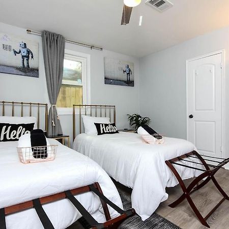 West End Bungalow Perfect To Work, Play, & Escape Atlanta Luaran gambar