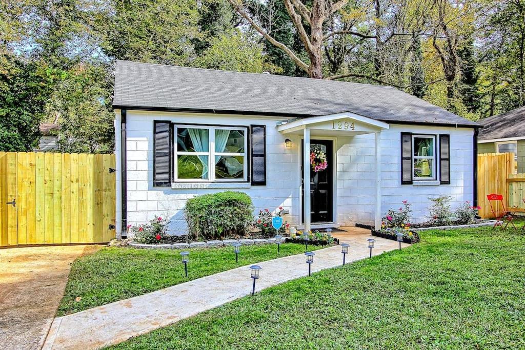 West End Bungalow Perfect To Work, Play, & Escape Atlanta Luaran gambar
