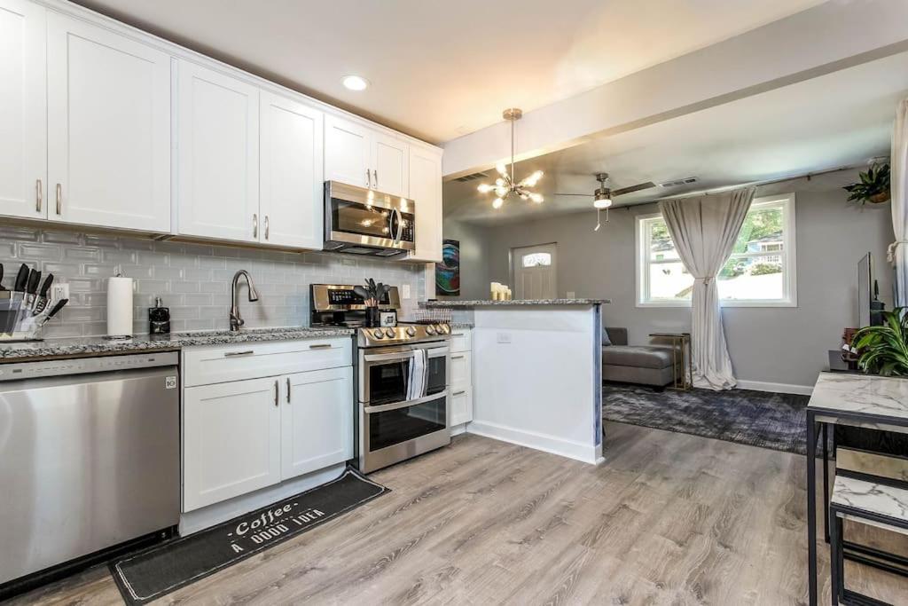 West End Bungalow Perfect To Work, Play, & Escape Atlanta Luaran gambar