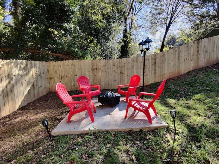 West End Bungalow Perfect To Work, Play, & Escape Atlanta Luaran gambar